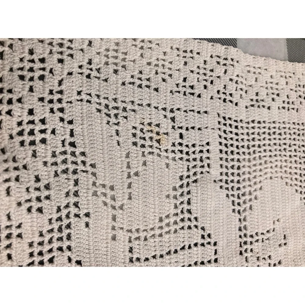Vintage Crochet Table Doily OS Off-White Puppies Design Handmade 11